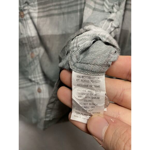 Toad and Co Button Up Flannel Shirt Men Medium Gray Green Plaid Hiking Outdoors - Picture 5 of 5
